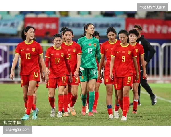 中国女足十号风采独特展现青春魅力与体育精神的完美结合 中国女足十号风采独特展现青春魅力与体育精神的完美结合